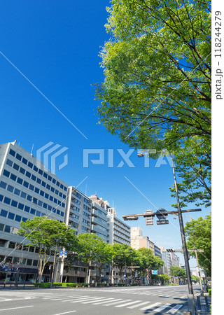 京都御池通 柳馬場御池交差点付近の風景 京都御池通 柳馬場御池交差点付近の風景 118244279