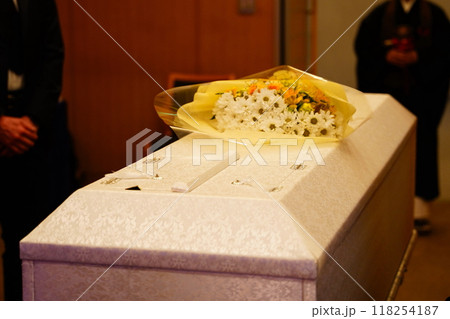 出棺用花束 118254187