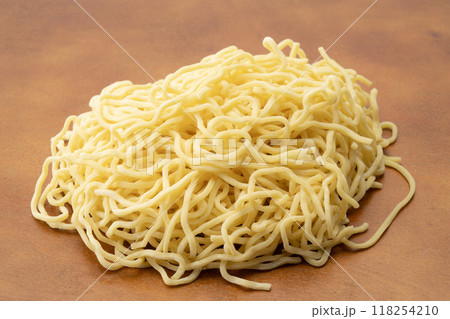 生の中太ちぢれ麺 生の中太ちぢれ麺 118254210