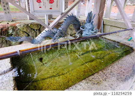 黄金山神社手水舎 118254259