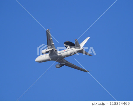 青空を飛ぶAWACS 青空を飛ぶAWACS 118254469