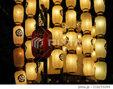 祇園祭宵山風景 118255044