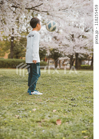 10 years old 118255459