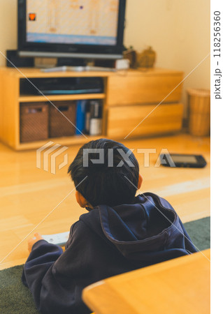 10 years old 10 years old 118256360