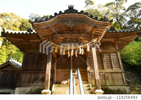 【阿南市「深瀬八幡神社」拝殿】 【阿南市「深瀬八幡神社」拝殿】 118256493