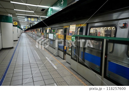 台北MRT駅構内イメージ 118257600