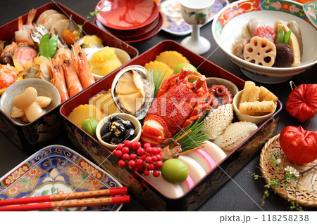 高級お節のイメージA(1) 118258238