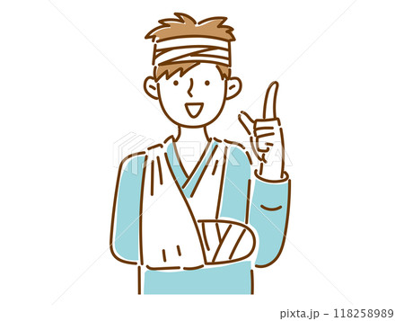 腕を三角巾で吊って、頭に包帯を巻いて笑顔で指差しする若い男性 118258989