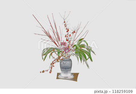 赤い実とグリーンの葉が花器に活けられて床の間に飾られている 118259109