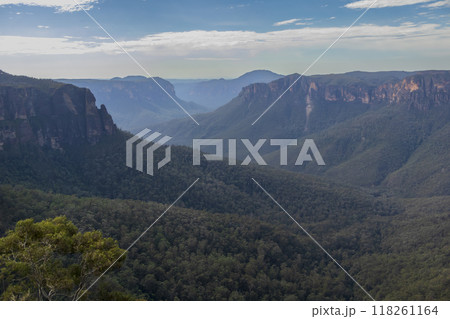 The tranquil and scenic Grose Valley in the Blue Mountains The tranquil and scenic Grose Valley in the Blue Mountains 118261164