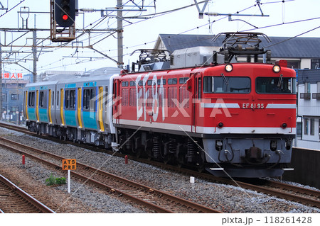 JR EF81形 電気機関車 (95号機・レインボー塗装) (鉄道模型