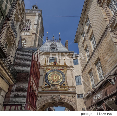 ROUEN, FRANCE - AUGUST, 2024: Clock in the Rue du Gros-Horloge, Rouen, Haute-Normandy ROUEN, FRANCE - AUGUST, 2024: Clock in the Rue du Gros-Horloge, Rouen, Haute-Normandy 118264901