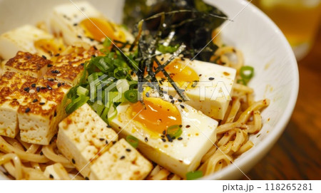 Japanese Udon noodles with tofu and egg 118265281