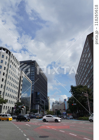 福岡市天神の街並み 118265618