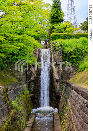 福島県　郡山市　麓山公園（安積疏水麓山の飛瀑） 118266715