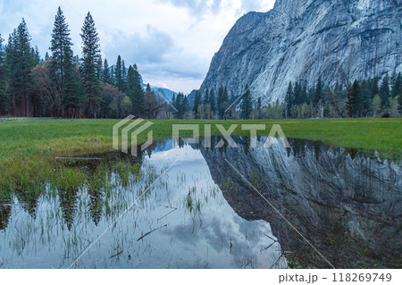 Reflection of El Captain in a spring lake. El 118269749