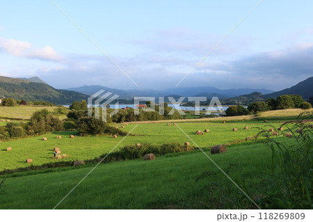 Autumn Meadows and Mundakako Itsasadarra River, Busturia, Basque Country, Spain Autumn Meadows and Mundakako Itsasadarra River, Busturia, Basque Country, Spain 118269809