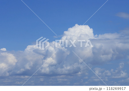 発達していく積乱雲 発達していく積乱雲 118269917
