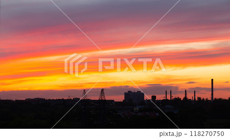red sky at sunset. beautiful overflows of colors at sunset, urban landscape 118270750