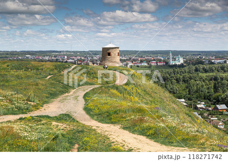 The tower of an ancient Bulgarian fortress on a high cliff on the banks of the Kama River, Elabuga, Tatarstan, Russian Federation 118271742