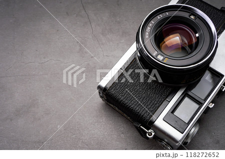 古いフィルムカメラ 118272652