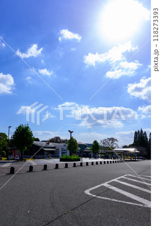 青空を背景にドライブスポット九州自動車道 山江サービスエリア(下り線)(人吉市) 青空を背景にドライブスポット九州自動車道 山江サービスエリア(下り線)(人吉市) 118273393