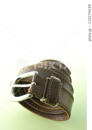 茶色いベルト 118274439