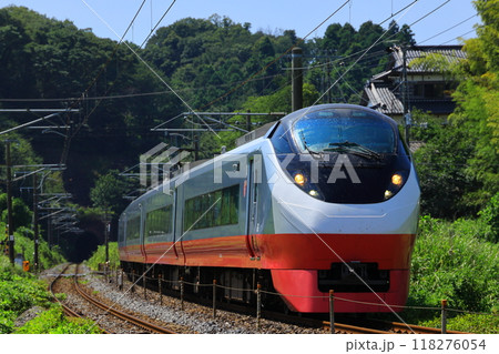 スカーレットブロッサム色のE657系 118276054