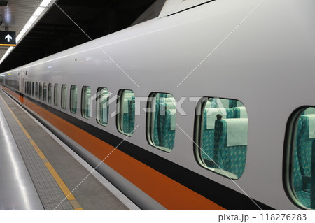 高速鉄道 アジア人 アジアン 118276283
