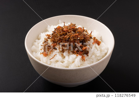 鮭フレークとちりめんじゃこのふりかけご飯 鮭フレークとちりめんじゃこのふりかけご飯 118276549