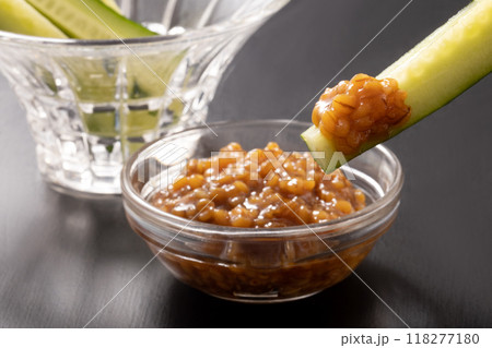 もろきゅう（もろみ味噌　きゅうり） 118277180