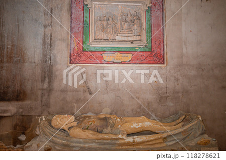 Notre dame du port Collegiate abbey, Etampes, France Notre dame du port Collegiate abbey, Etampes, France 118278621