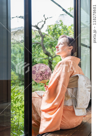 外国人女性 着物 インバウンドイメージ 外国人女性 着物 インバウンドイメージ 118278681
