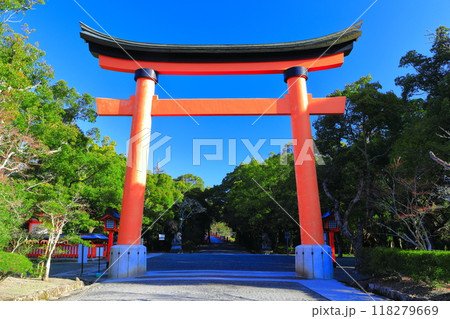 【大分県】晴天の宇佐神宮の表参道大鳥居 【大分県】晴天の宇佐神宮の表参道大鳥居 118279669