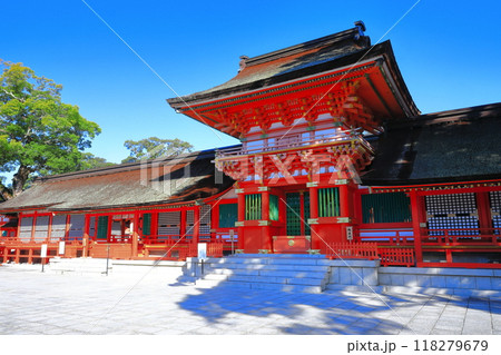 【大分県】快晴の宇佐神宮の上宮 118279679