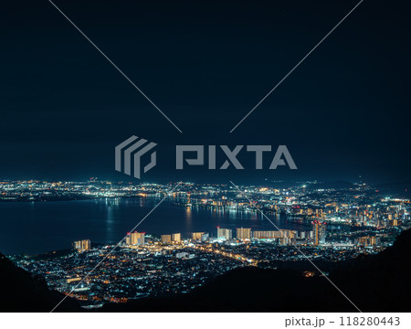 比叡山ドライブウェイから見る夜景と琵琶湖 118280443