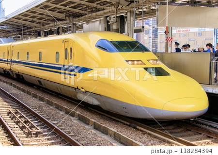 名古屋駅に停車中のドクターイエロー 118284394