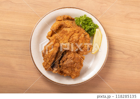 骨付きフライドチキン（岩手県産　いわい鶏） 118285135