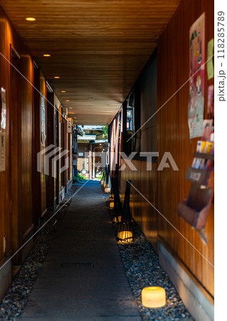 【奈良県】風情が感じられる奈良の街並み 118285789