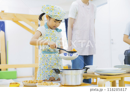 食育　調理実習イメージ 118285817