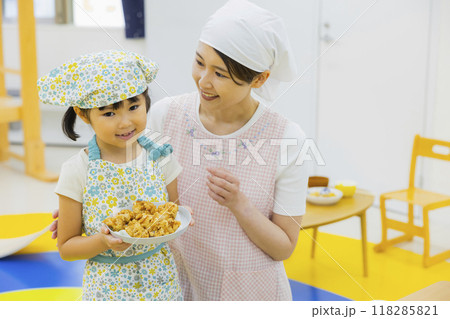 食育　調理実習イメージ 118285821