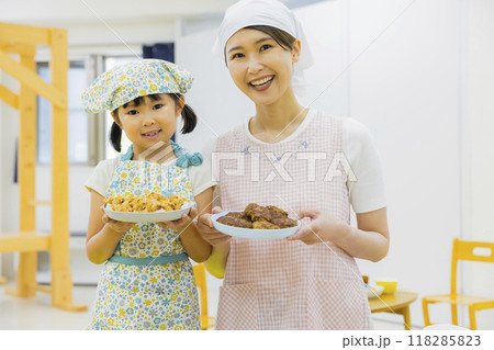 食育　調理実習イメージ 118285823