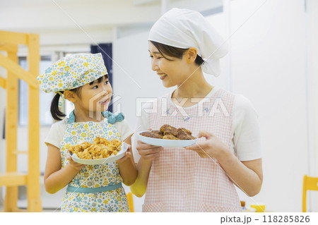 食育　調理実習イメージ 118285826
