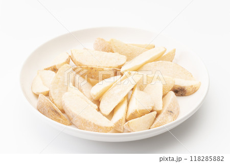 冷凍の皮付きフライドポテト 冷凍の皮付きフライドポテト 118285882