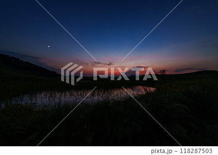 2024年初秋曽爾高原の夕景 日没からブルーアワーまで 現れては消えて行く雲の流れと夕焼け空#60 2024年初秋曽爾高原の夕景 日没からブルーアワーまで 現れては消えて行く雲の流れと夕焼け空#60 118287503