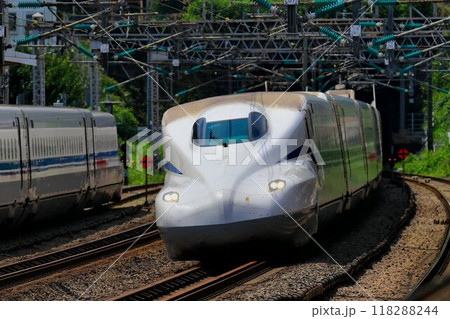 日本の大動脈!! 東海道新幹線・小田原駅を通過する… N700S 新幹線 日本の大動脈!! 東海道新幹線・小田原駅を通過する… N700S 新幹線 118288244