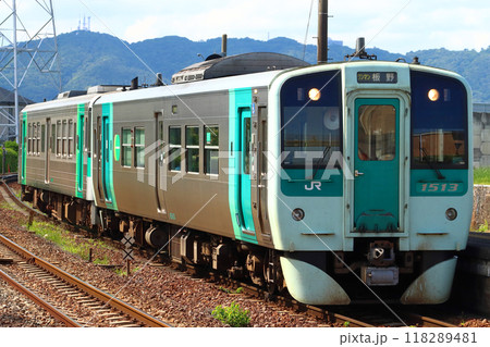 ［T］高徳線1500形+1200形気動車（高松-板野⇔高松） 118289481