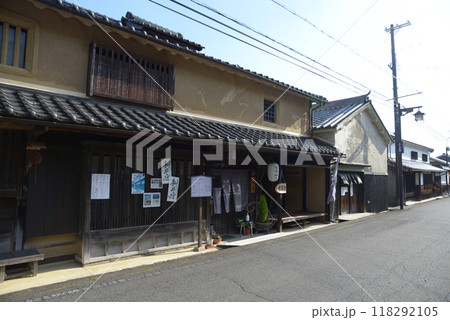 宿場町平福　因幡街道の街並み　兵庫県佐用町 118292105