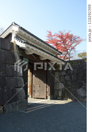 二条城　南中仕切門　京都市中京区 118292309