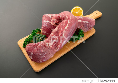 豚ヒレ肉　ブロック 118292444